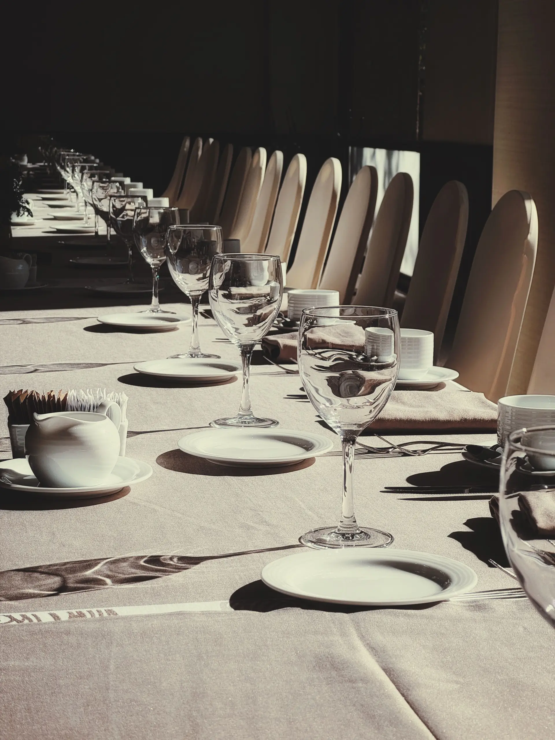 Fine dining table setting at Silverridgeagency